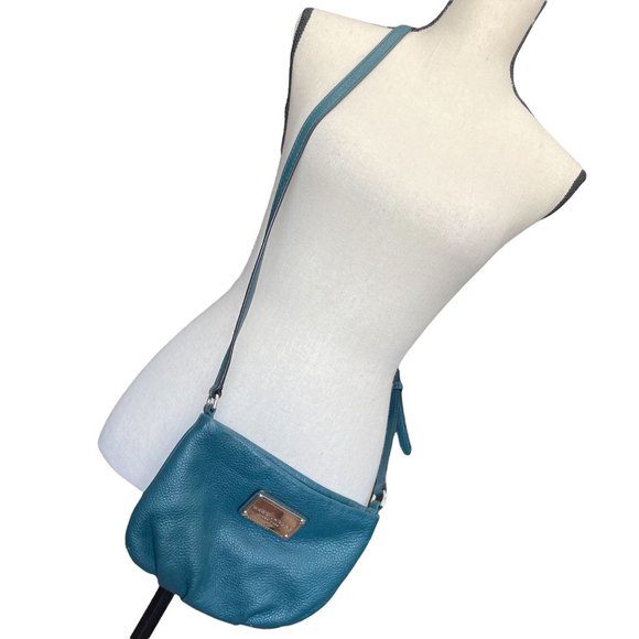 Marc Jacobs Handbags - Marc Jacobs Teal Leather Crossbody Bag